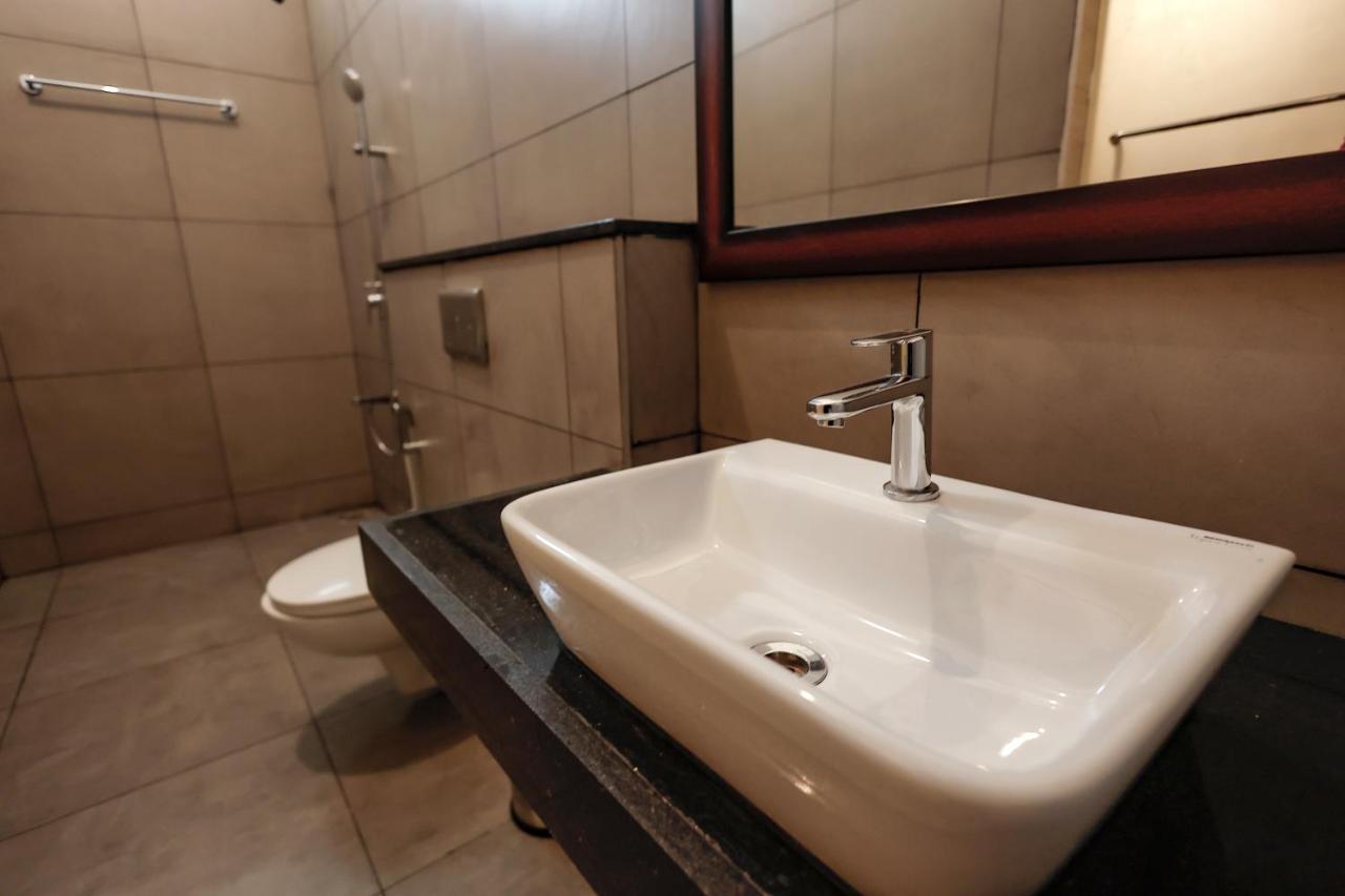 Falcon Suites Whitefield Bangalore Bagian luar foto
